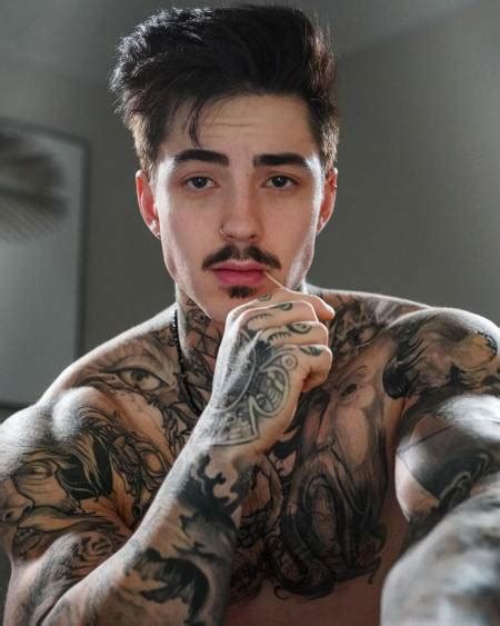 Jake Andrich Bio, wiki, âge, taille, tatouage, épouse, famille ...